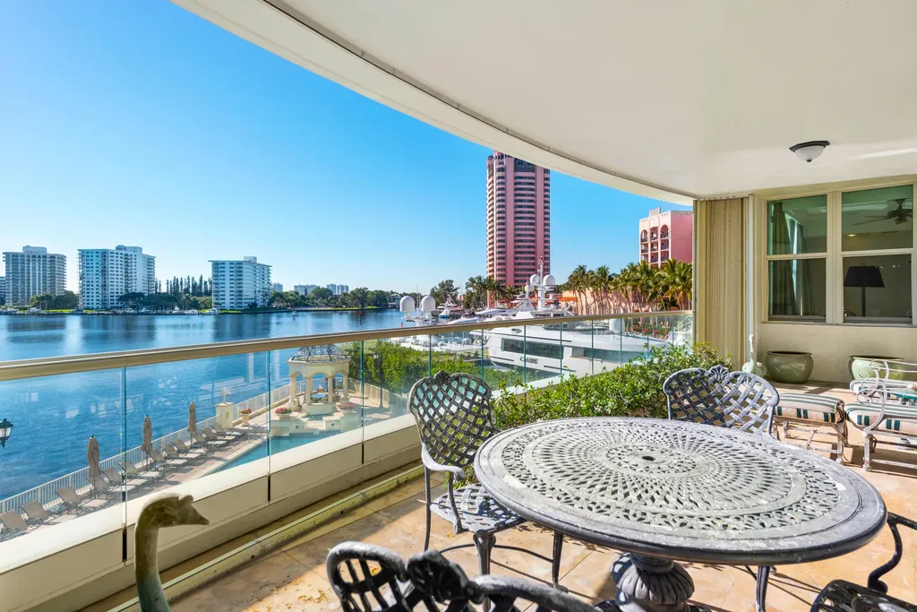 550 Se 5th Avenue Boca Raton FL 33432