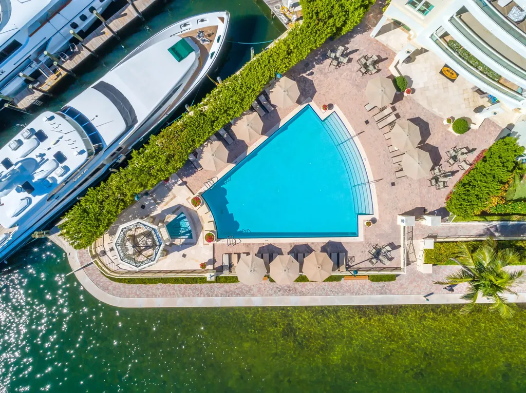 550 Se 5th Avenue Boca Raton FL 33432