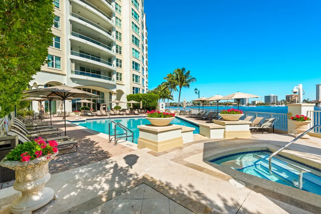 550 Se 5th Avenue Boca Raton FL 33432