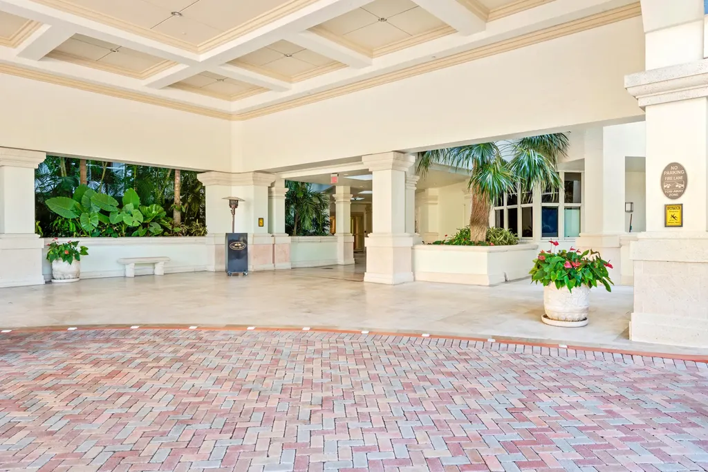 550 Se 5th Avenue Boca Raton FL 33432