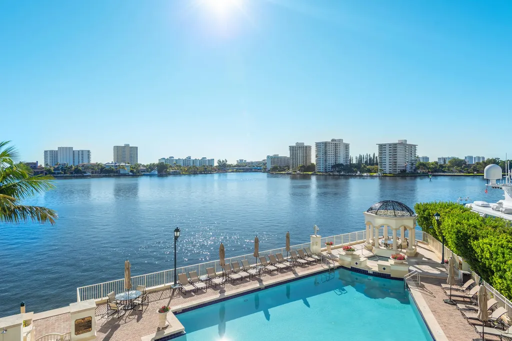 550 Se 5th Avenue Boca Raton FL 33432