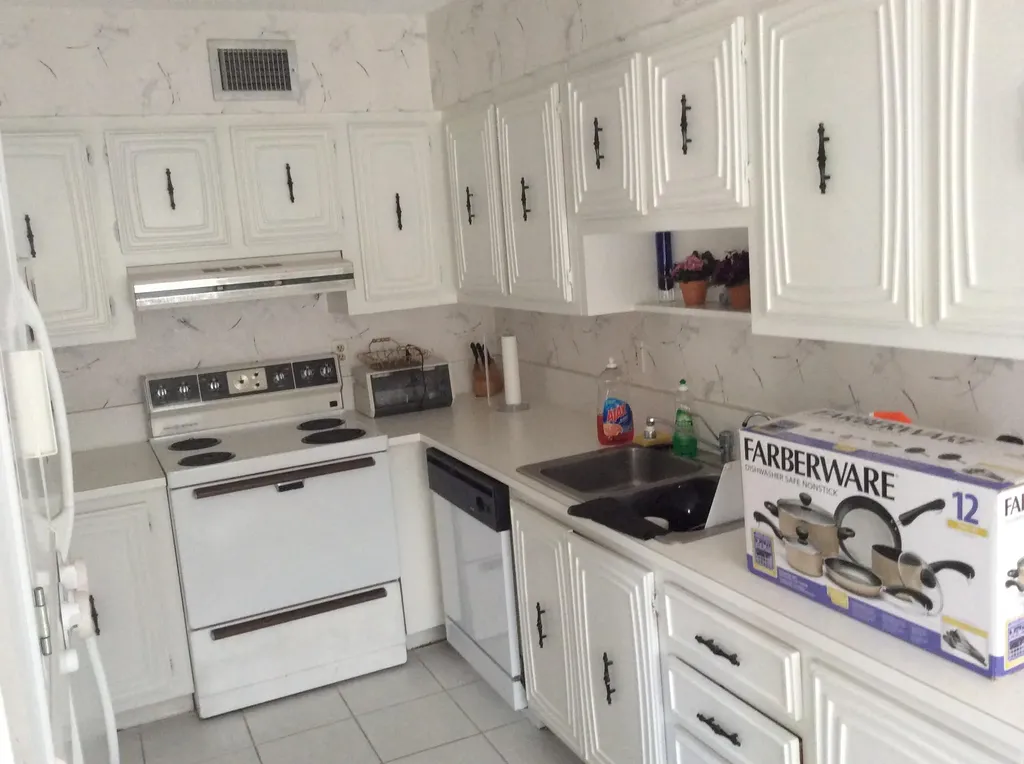 13765 Flora Place Delray Beach FL 33484