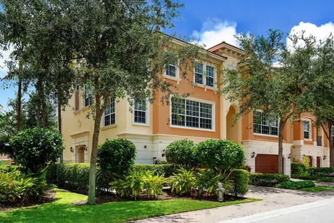 5560 Ne Trieste Way Boca Raton FL 33487