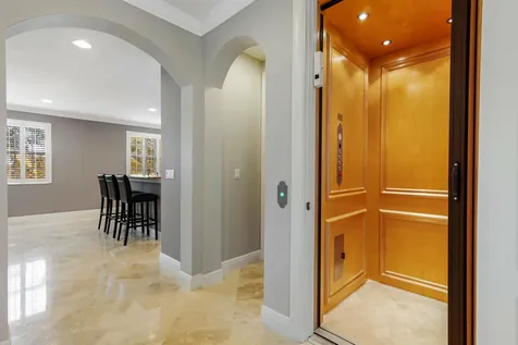 5560 Ne Trieste Way Boca Raton FL 33487