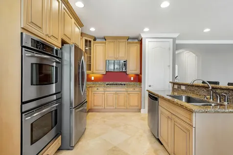 5560 Ne Trieste Way Boca Raton FL 33487