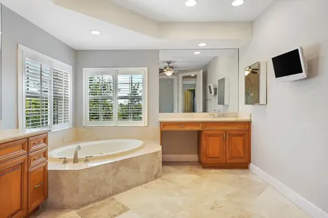 5560 Ne Trieste Way Boca Raton FL 33487