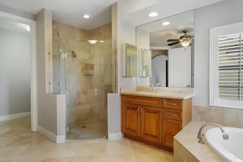 5560 Ne Trieste Way Boca Raton FL 33487