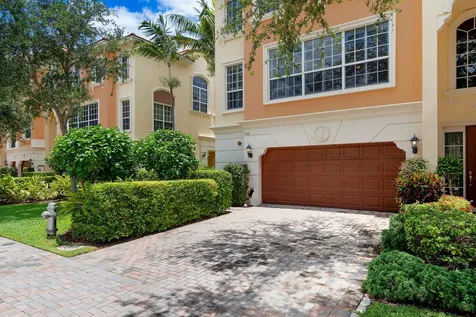 5560 Ne Trieste Way Boca Raton FL 33487