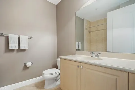 5560 Ne Trieste Way Boca Raton FL 33487