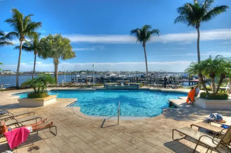160 Yacht Club Way Hypoluxo FL 33462
