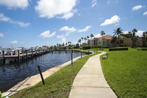 160 Yacht Club Way Hypoluxo FL 33462