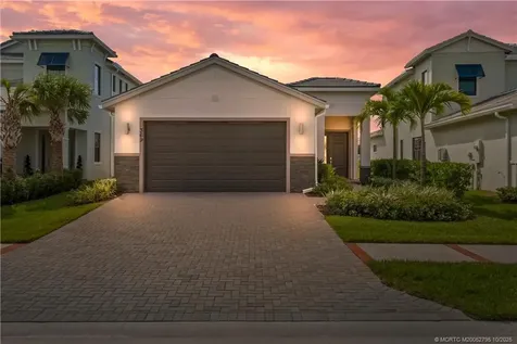 369 SE Fascino Circle Port St Lucie FL 34984
