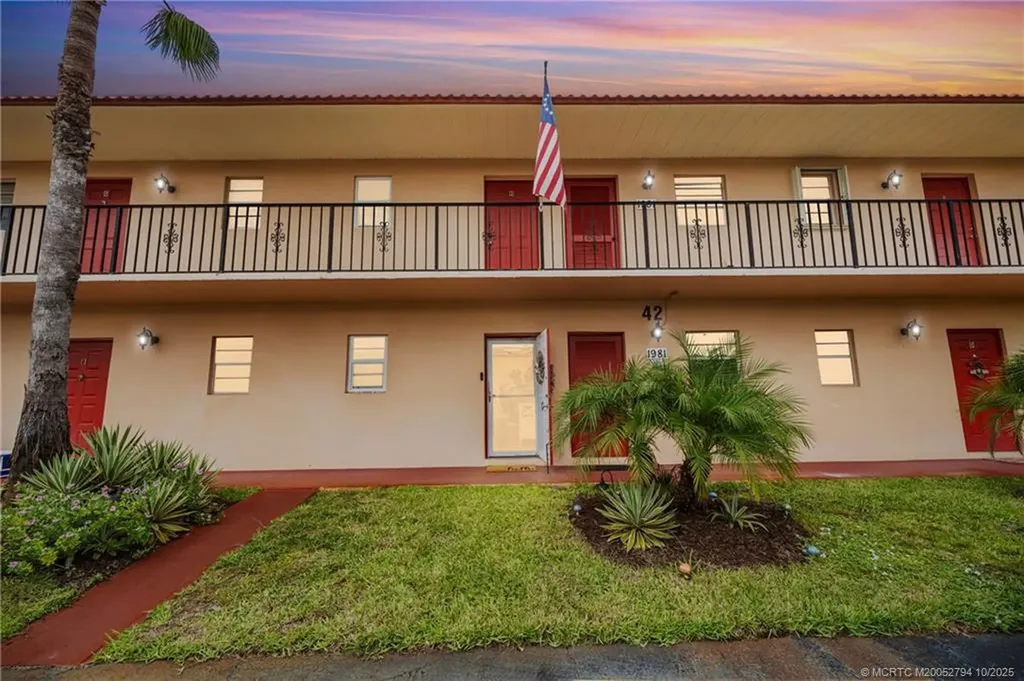 1981 SW Palm City Road Stuart FL 34994