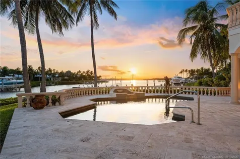 2440 SE Bahia Way Stuart FL 34996