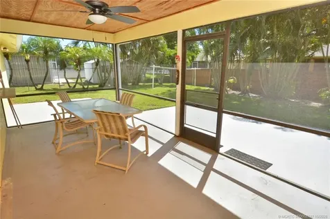 362 SW De Gouvea Terrace Port St Lucie FL 34984