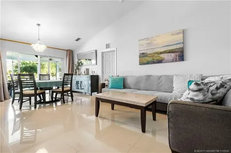 3785 SE Middle Street Stuart FL 34997