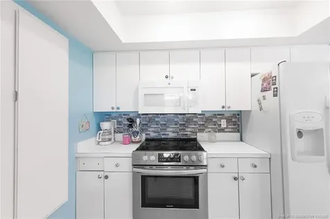 602 NW Archer Avenue Port St Lucie FL 34983