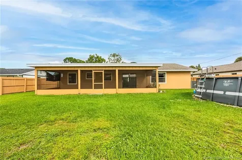 602 NW Archer Avenue Port St Lucie FL 34983