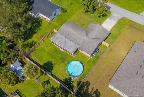 602 NW Archer Avenue Port St Lucie FL 34983