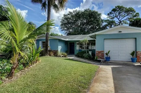 905 SE Flamingo Avenue Stuart FL 34996