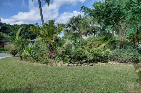 905 SE Flamingo Avenue Stuart FL 34996