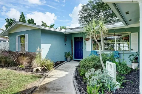 905 SE Flamingo Avenue Stuart FL 34996