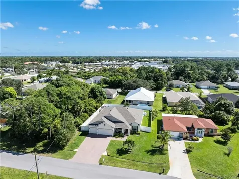 3271 SW Regatta Street Port St Lucie FL 34953