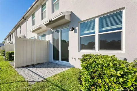 3939 SE Mentmore Lane Stuart FL 34997