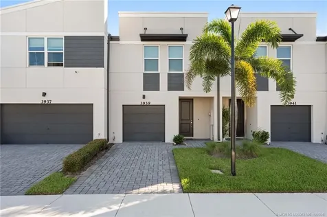 3939 SE Mentmore Lane Stuart FL 34997