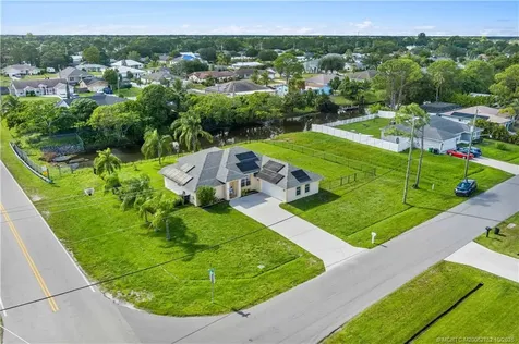 1798 SE Fallon Drive Port St Lucie FL 34983