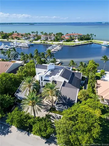 6879 SE South Marina Stuart FL 34996