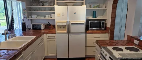 5267 NE Shore Village Terrace Stuart FL 34996