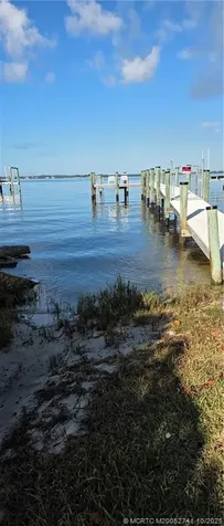 5267 NE Shore Village Terrace Stuart FL 34996