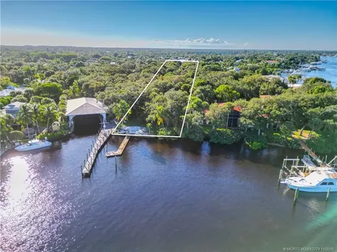 4605 SE Williams Way Stuart FL 34997