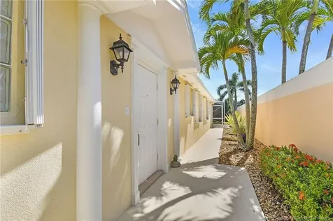 8438 SE Retreat Drive Hobe Sound FL 33455