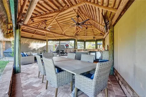 450 NW Sandtrap Lane Port St Lucie FL 34986