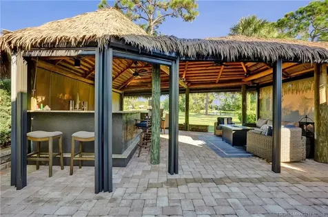 450 NW Sandtrap Lane Port St Lucie FL 34986