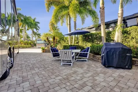 450 NW Sandtrap Lane Port St Lucie FL 34986