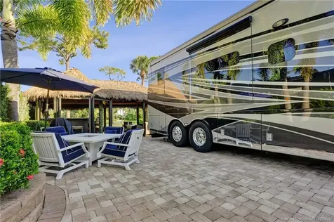 450 NW Sandtrap Lane Port St Lucie FL 34986