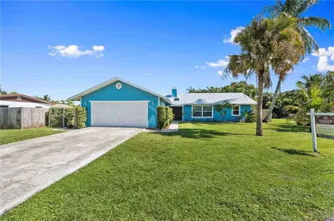 5801 SE Cable Drive Stuart FL 34997