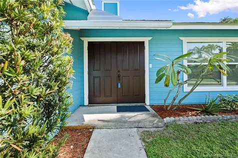 5801 SE Cable Drive Stuart FL 34997