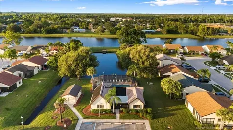 1341 SE Carrington Court Port St Lucie FL 34952