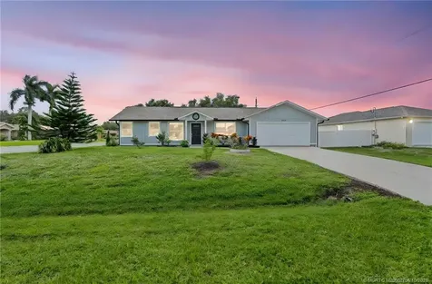 452 SW Todd Avenue Port St Lucie FL 34983