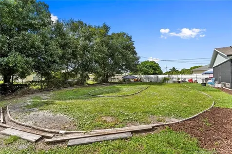 452 SW Todd Avenue Port St Lucie FL 34983