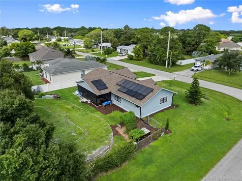 452 SW Todd Avenue Port St Lucie FL 34983