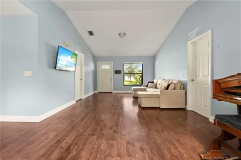 452 SW Todd Avenue Port St Lucie FL 34983