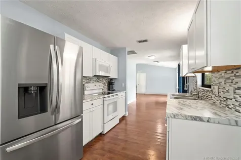 452 SW Todd Avenue Port St Lucie FL 34983