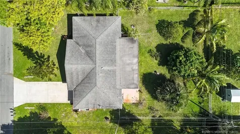 2720 SE Helms Avenue Port St Lucie FL 34952