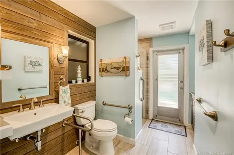 8629 SE Duncan Street Hobe Sound FL 33455