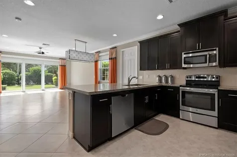 692 SW Glen Crest Way Stuart FL 34997